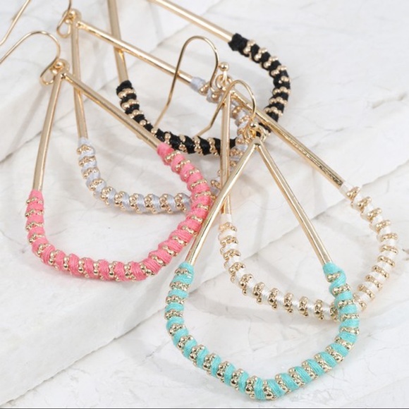 ✨RESTOCKED✨Mint Thread Wrapped Marquee Earrings - Picture 5 of 5